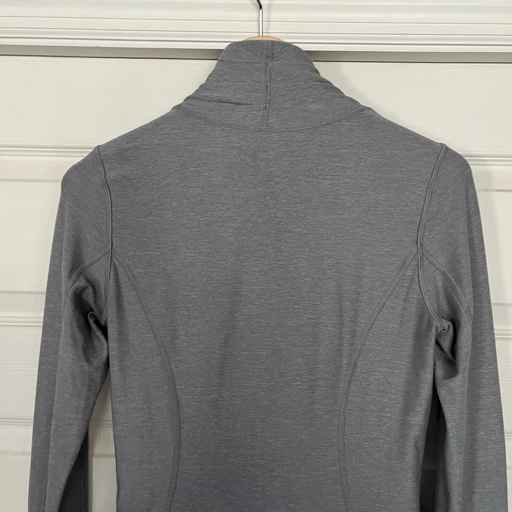 {Lululemon} Precision Jacket in Heathered Battleship - Women's 6